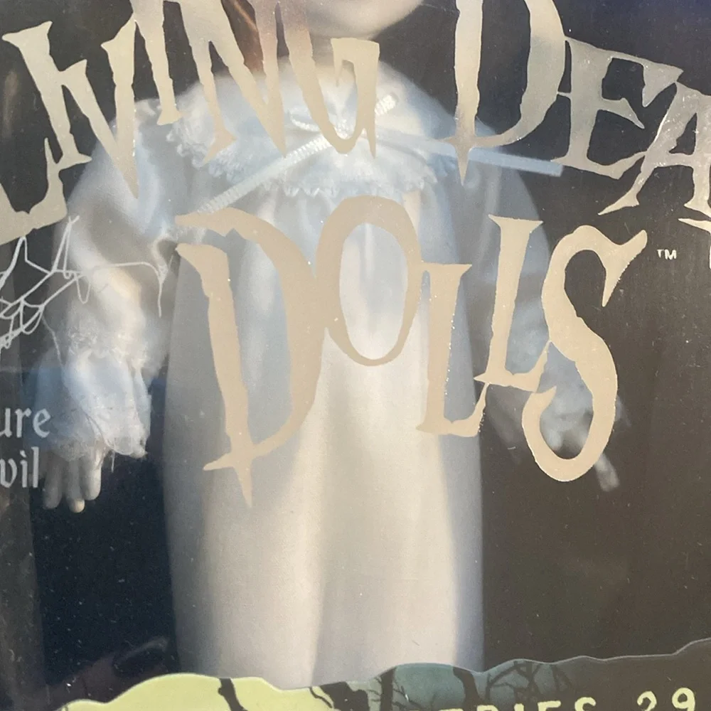 Living Dead Dolls She Who Walks The Night